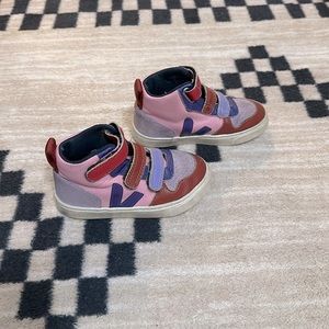 V-10 Mid Shoe - Veja - Toddler - size 9.5 / 26
